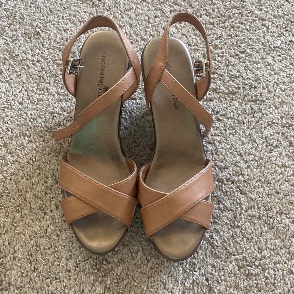 Brown wedges.